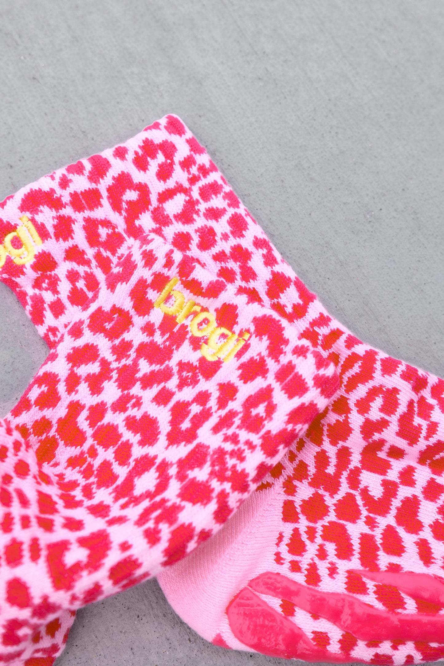Cheetah Grip Socks - Pink M/L - Brogi Yoga