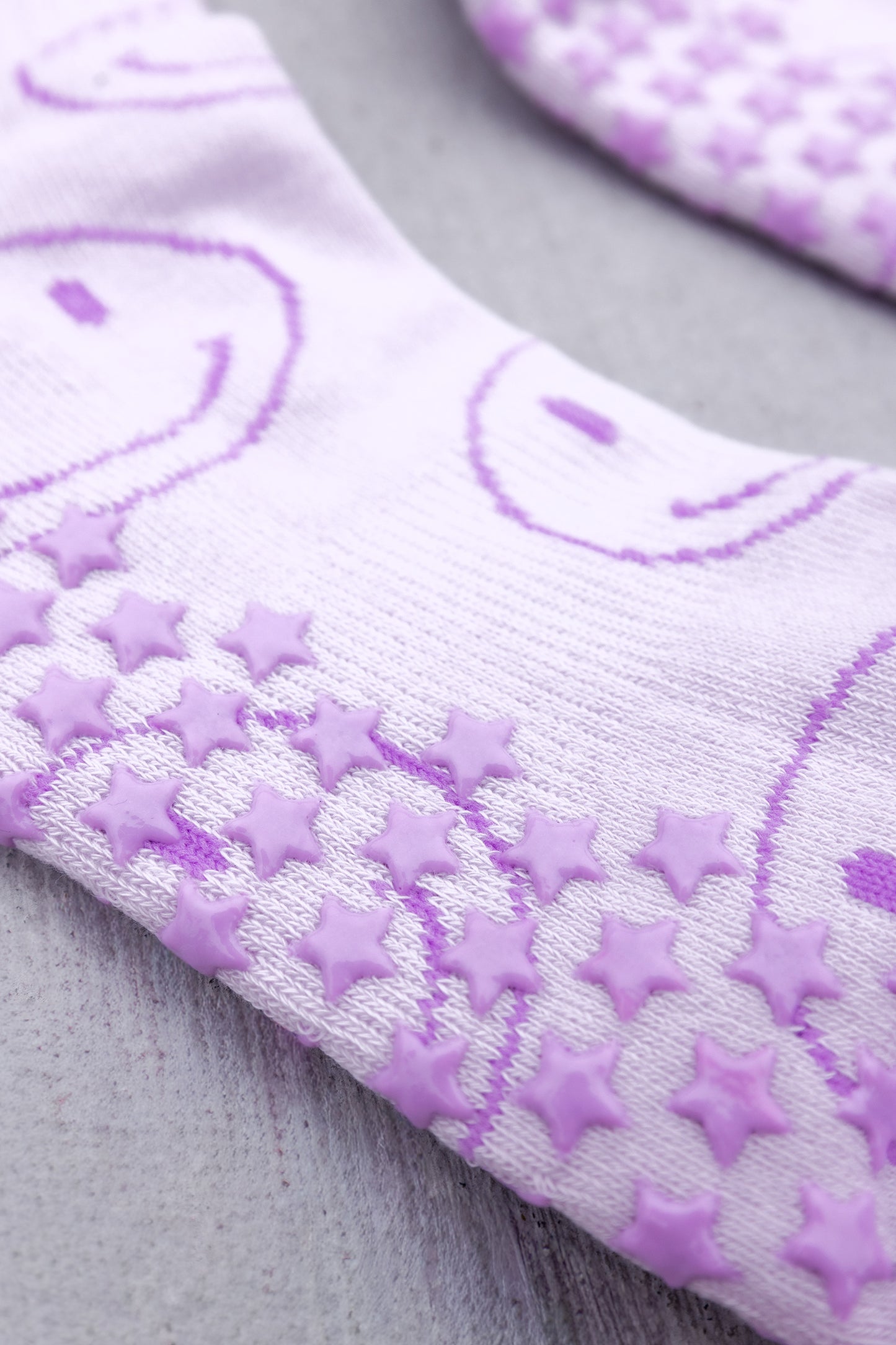 Smiley Grip Socks - Lavender Size M/L - Brogi Yoga