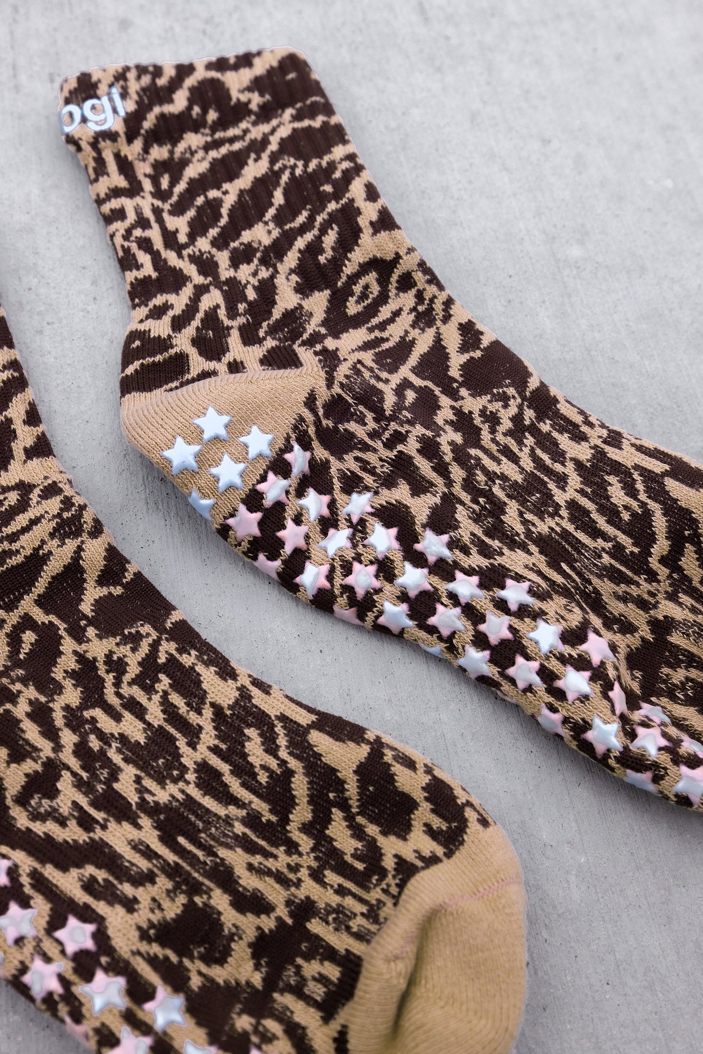 Leopard Grip Socks - Brown M/L - Brogi Yoga